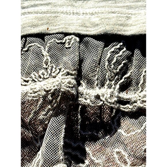 Chicos Olive Green Gray Blouse Top Embroidered Lace Hem Scoop Neck Blouse Size 3 - Picture 11 of 11